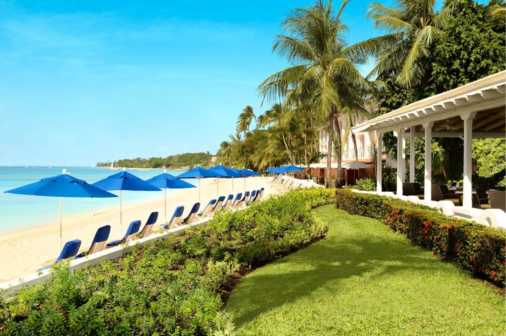 Move_Mountains_Luxury_Holidays_Caribbean_Barbados_Holetown_Porters_St_James_Fairmont_Royal_Pavilion_Beach_loungers-copy.jpg