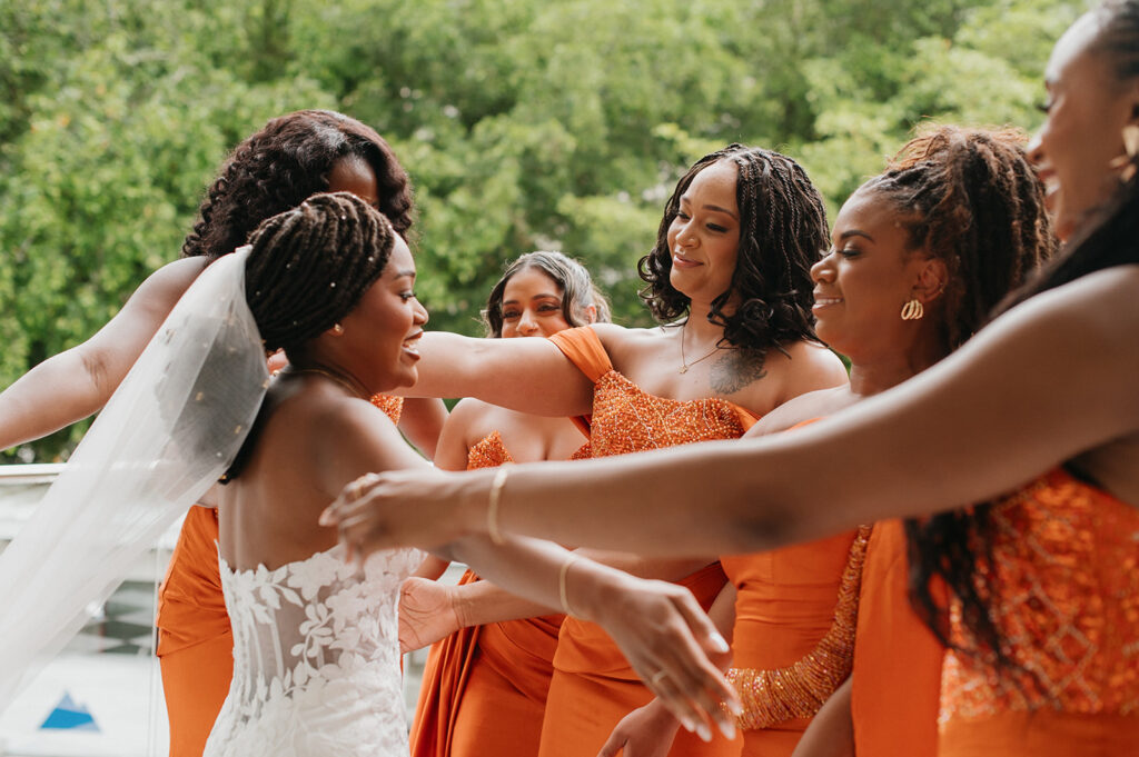 Bride posing with her bridal party